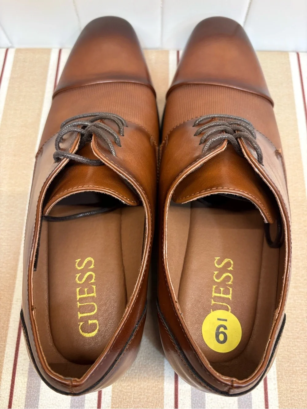 New Guess Men’s Shelly Cap Toe Oxford Dress Shoes Lace-Up Size 9 Brown